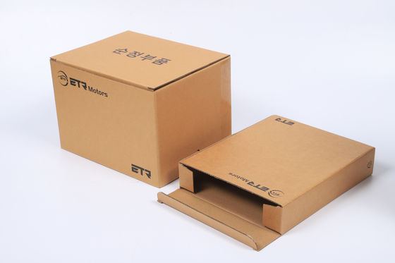 İyi bir fiyat. Depolama ve hediye etmek için dayanıklı oyun kartı hediye kutuları çevrimiçi